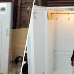 Man visar upp ett modifierat kylrum för jakt. Kylskåpet har fått ventilation och krokar för upphängning.